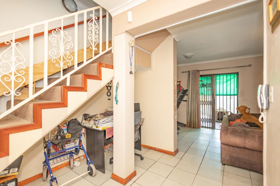 2 Bedroom Property for Sale in Labiance Estate Western Cape